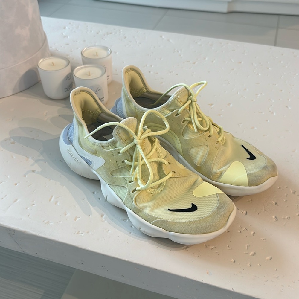 Nike free shoes